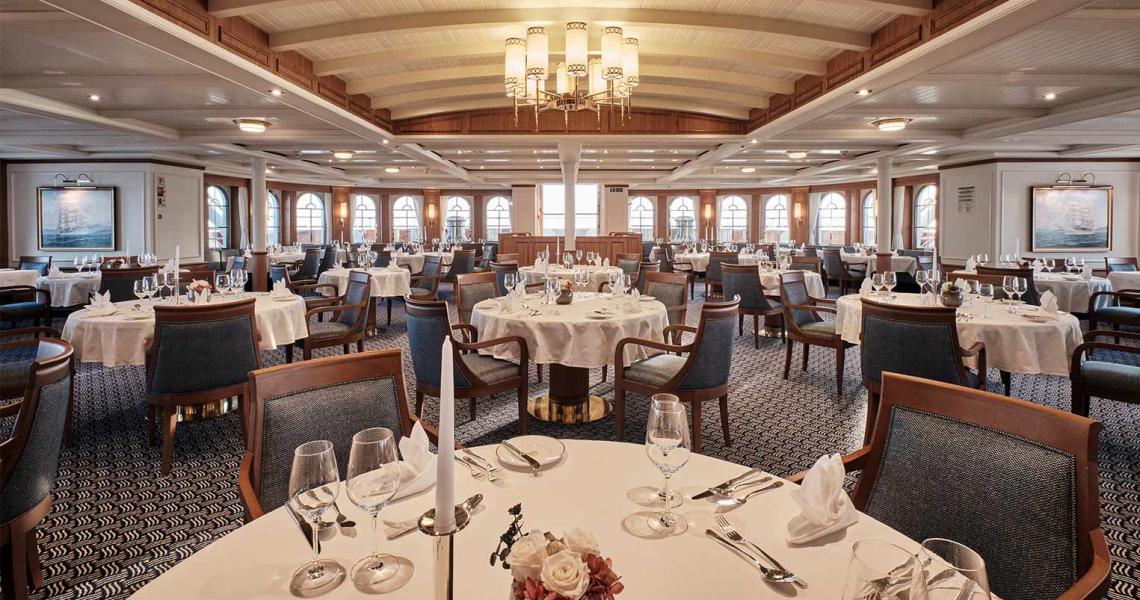 Sea Cloud Spirit dining room